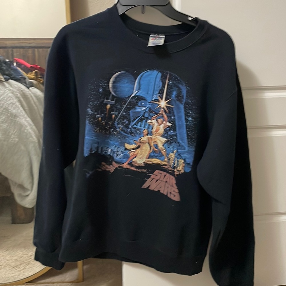 Star Wars sweatshirt